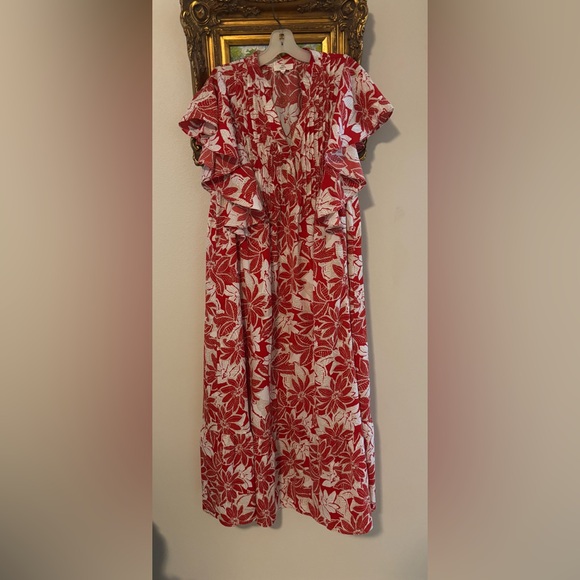 entro Dresses & Skirts - Entro Dress with Red and White Floral Pattern